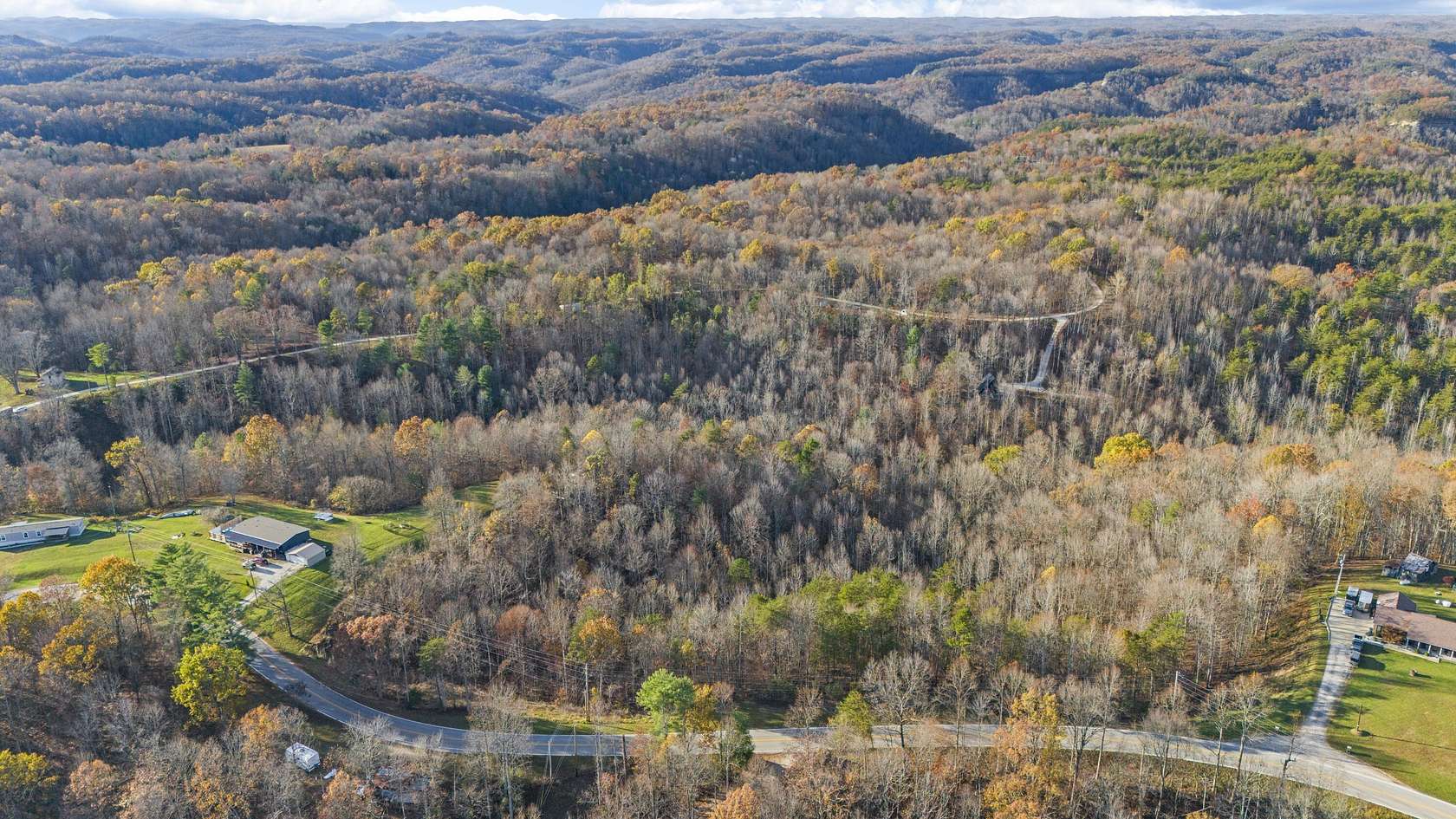 14.81 Acres of Land for Sale in Beattyville, Kentucky