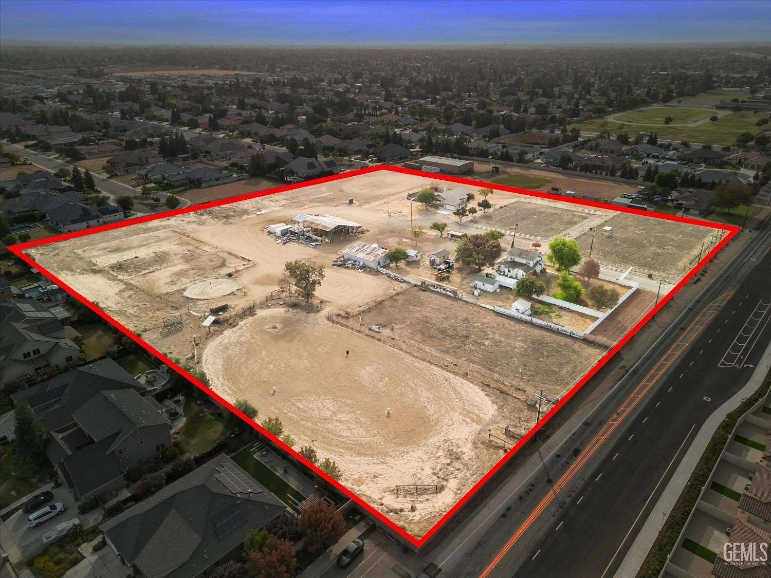 6.02 Acres of Residential Land with Home for Sale in Bakersfield, California