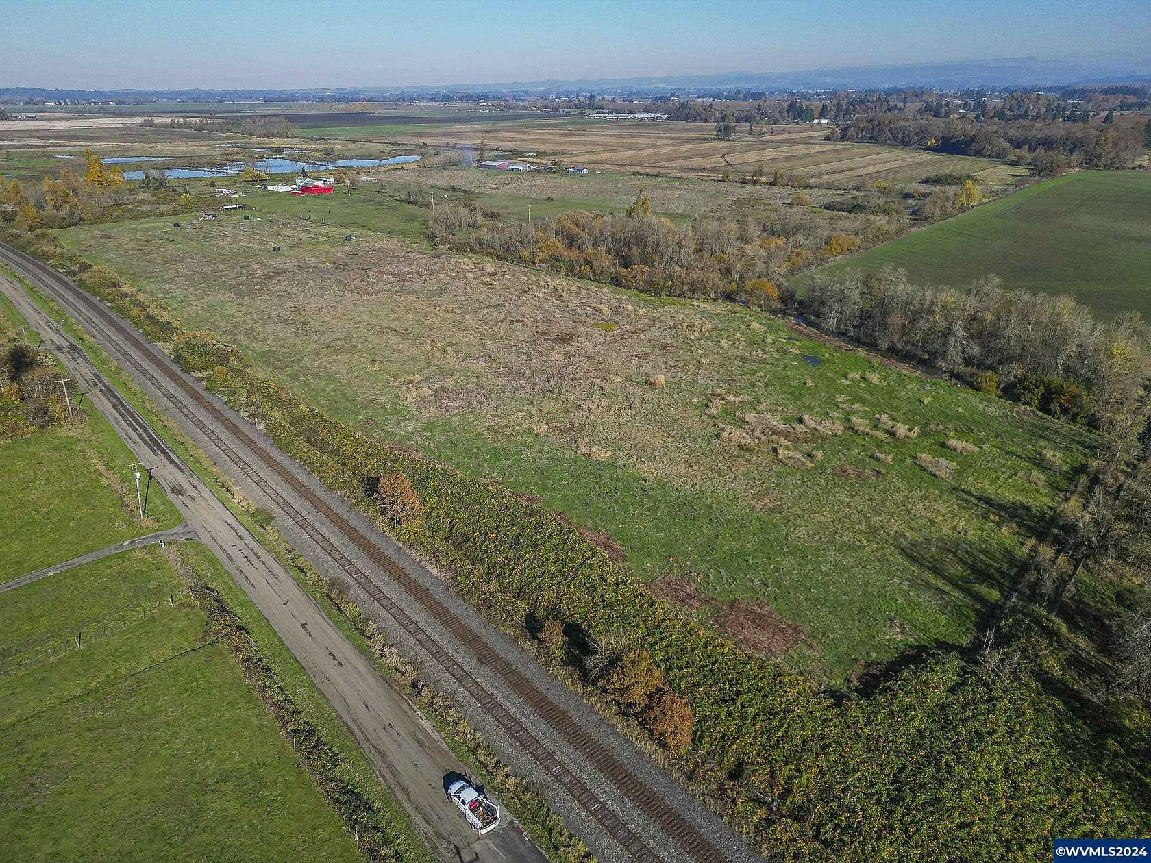 17.93 Acres of Land for Sale in Turner, Oregon