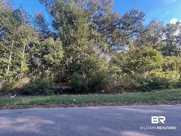 0.98 Acres of Residential Land for Sale in Fairhope, Alabama
