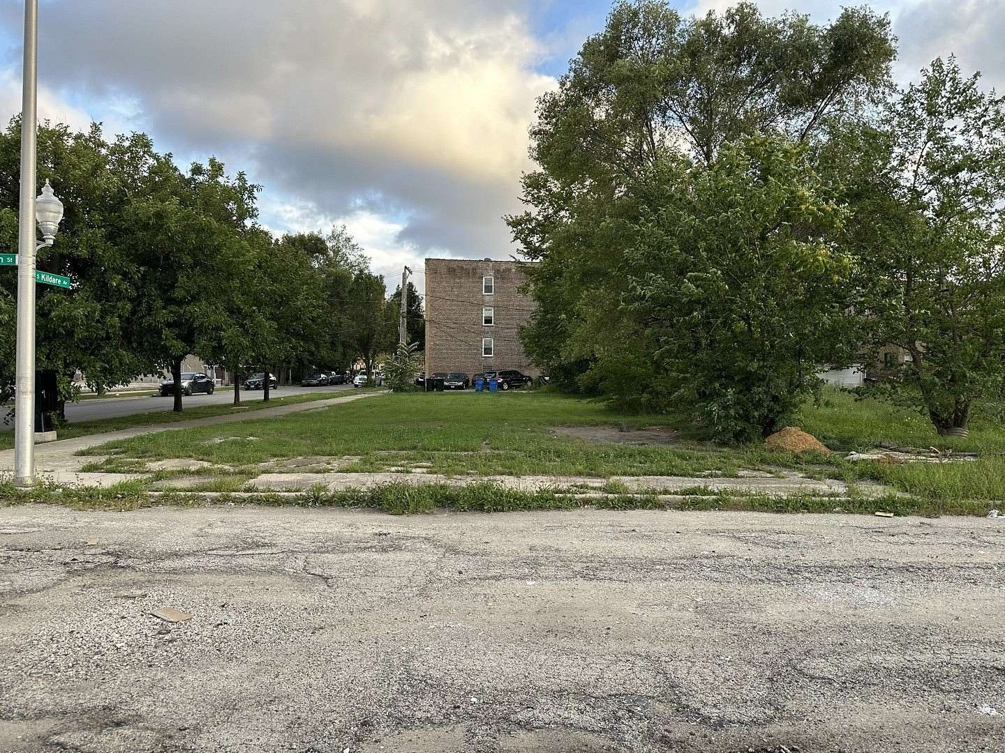 0.131 Acres of Residential Land for Sale in Chicago, Illinois