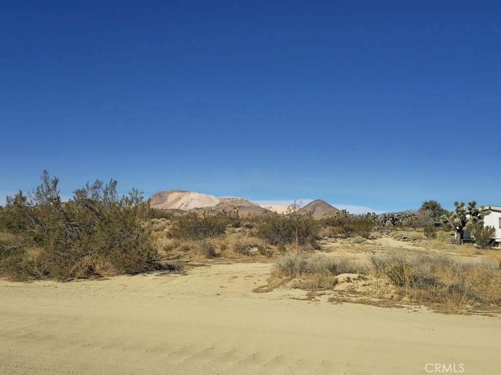 9.21 Acres of Land for Sale in Rosamond, California