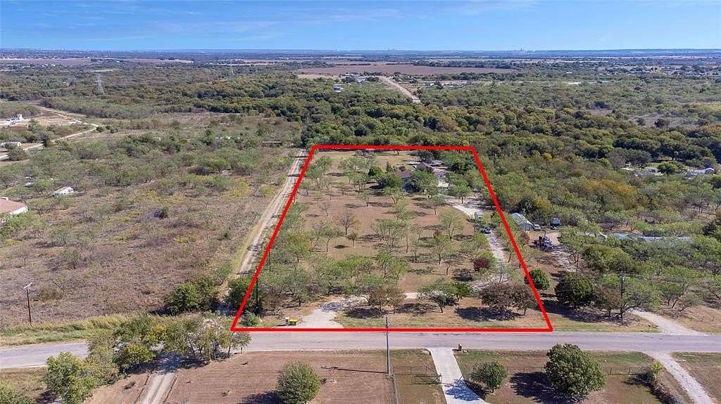 5 Acres of Residential Land with Home for Sale in Alvarado, Texas