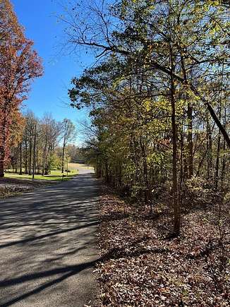 2 Acres of Residential Land for Sale in Paris, Tennessee