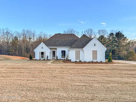 4.59 Acres of Residential Land with Home for Sale in Florence, Mississippi