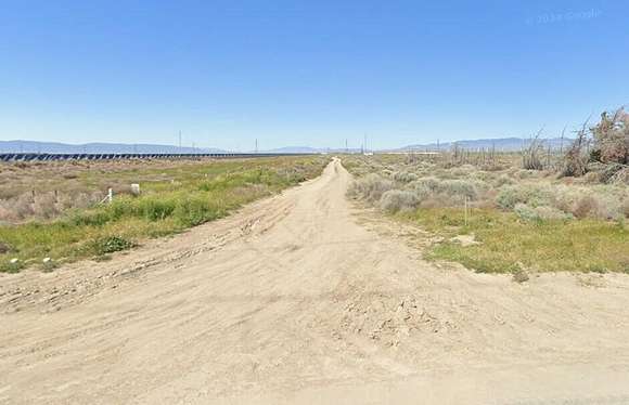 Residential Land for Sale in Rosamond, California