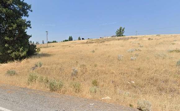 0.25 Acres of Residential Land for Sale in Chiloquin, Oregon