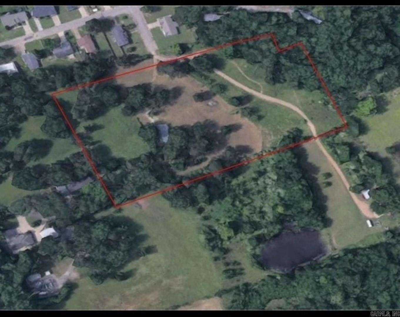 5 Acres of Residential Land with Home for Sale in Hot Springs, Arkansas