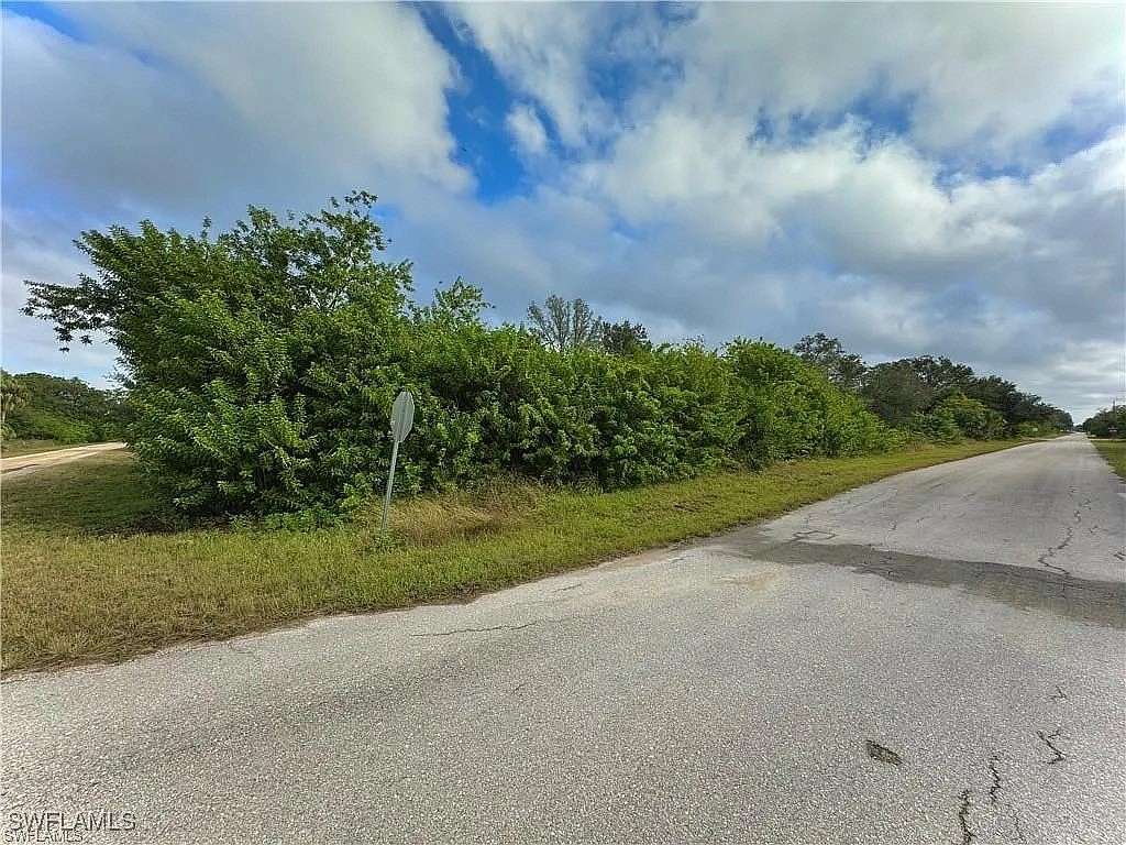 0.5 Acres of Residential Land for Sale in Lehigh Acres, Florida