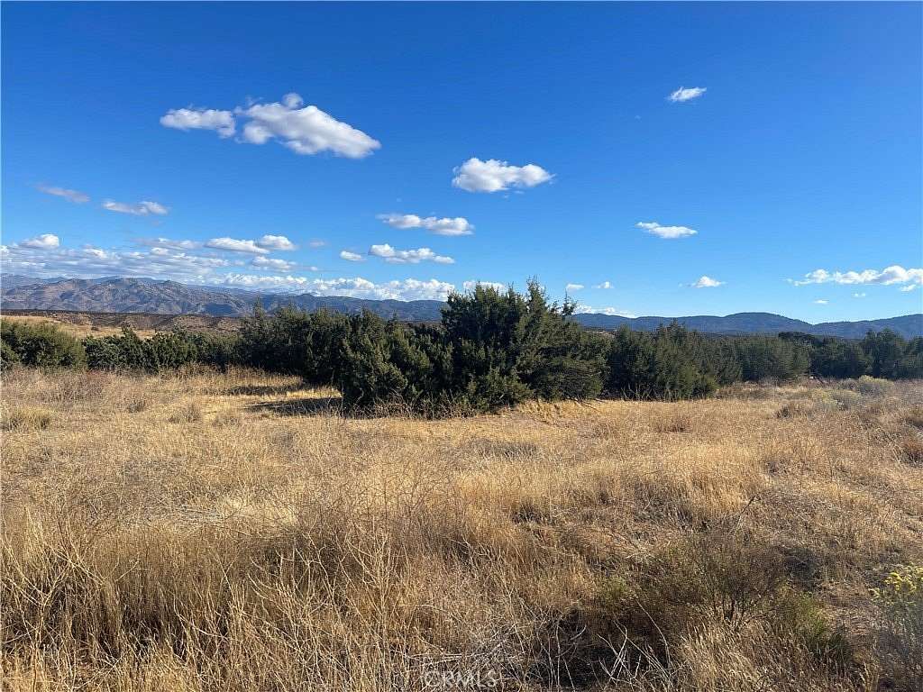 5 Acres of Land for Sale in Hesperia, California