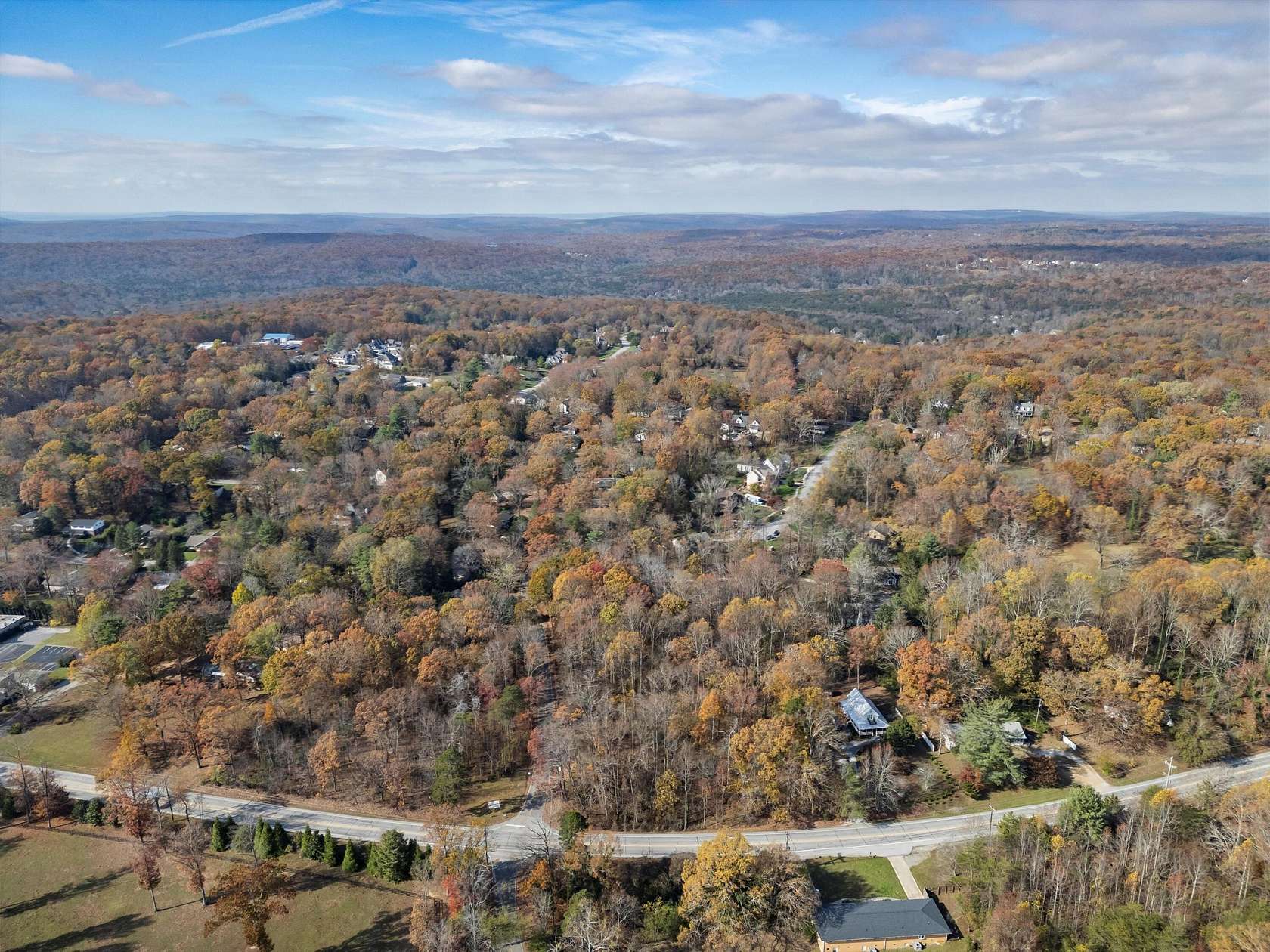 1.95 Acres of Residential Land for Sale in Signal Mountain, Tennessee