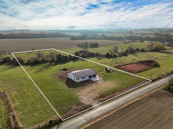 3.41 Acres of Residential Land with Home for Sale in Mount Vernon, Missouri