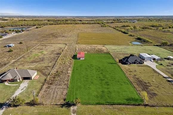 2 Acres of Residential Land with Home for Sale in Kaufman, Texas