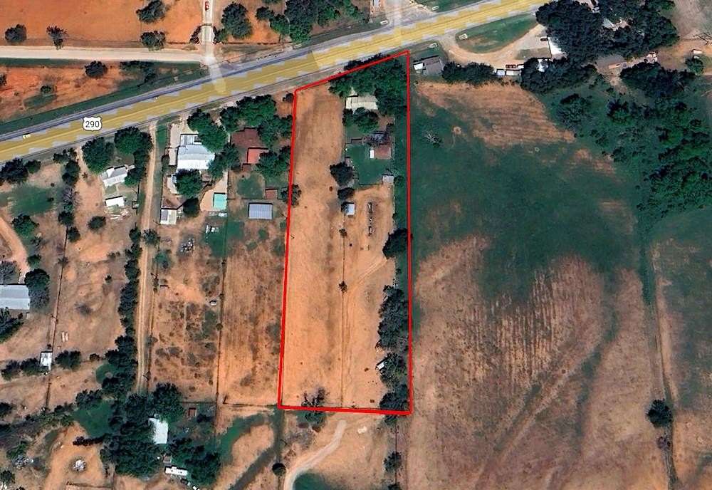 2.53 Acres of Improved Mixed-Use Land for Sale in Fredericksburg, Texas