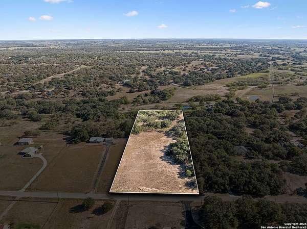 5 Acres of Residential Land for Sale in Floresville, Texas