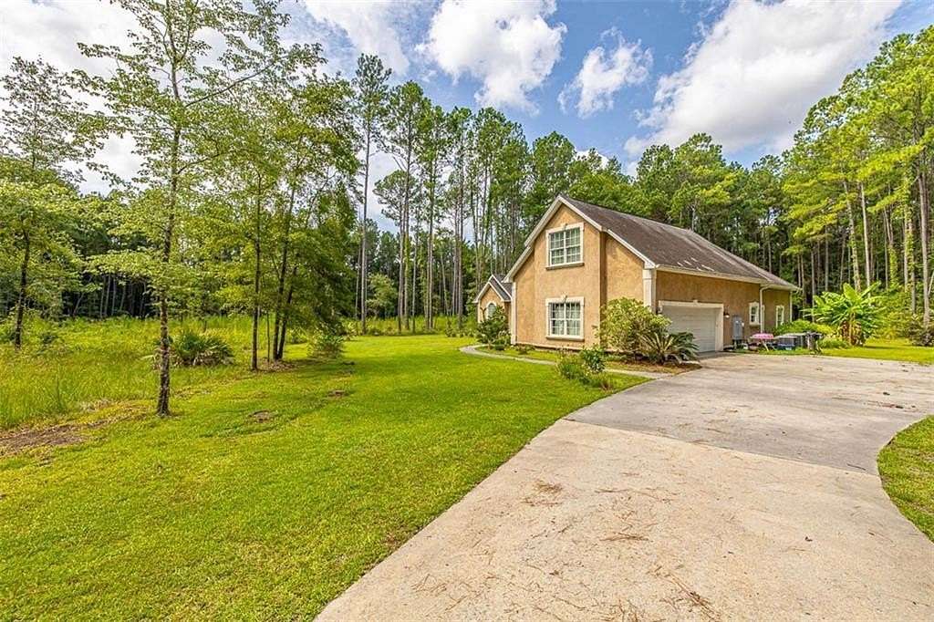 5 Acres of Land with Home for Sale in Waverly, Georgia