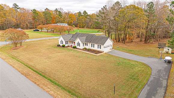 2.09 Acres of Residential Land with Home for Sale in Warsaw, Virginia