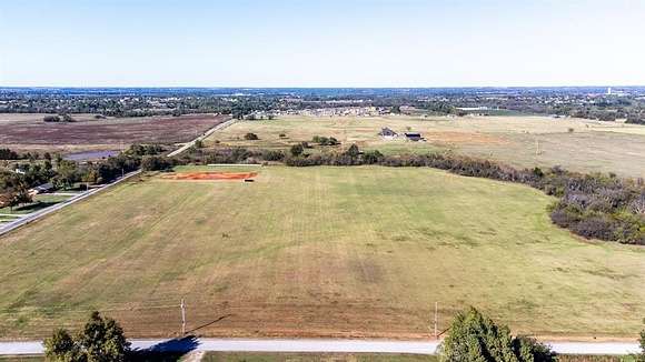 1.5 Acres of Residential Land for Sale in Tuttle, Oklahoma