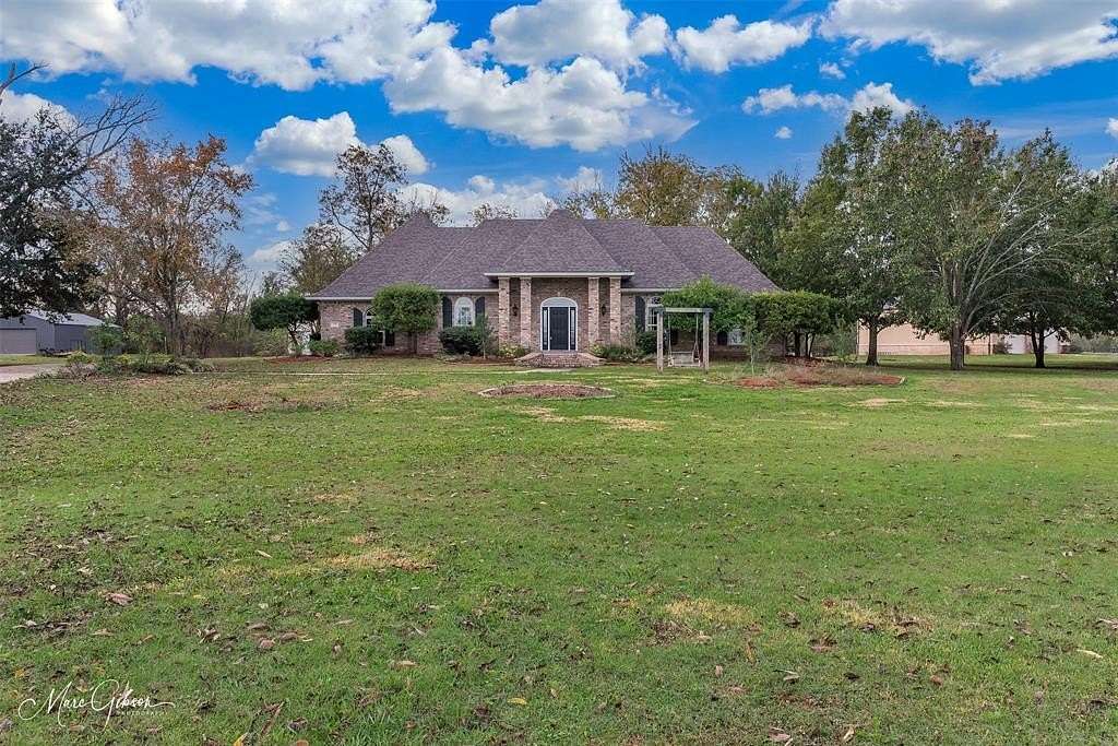 7 Acres of Residential Land with Home for Sale in Bossier City, Louisiana