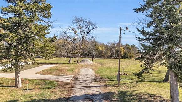 4.5 Acres of Land for Sale in Burlington, Kansas