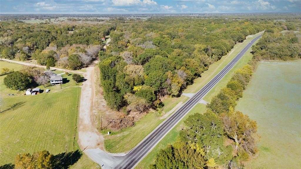 2.634 Acres of Residential Land for Sale in Kemp, Texas