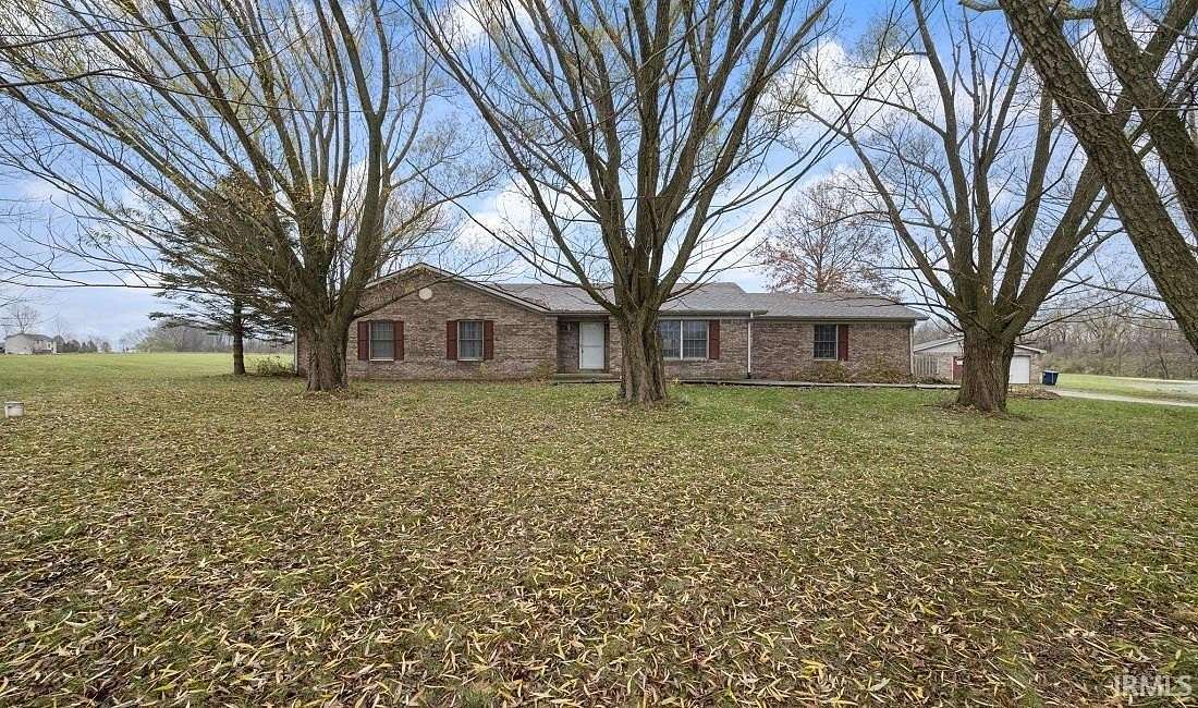 5 Acres of Residential Land with Home for Sale in Rossville, Indiana