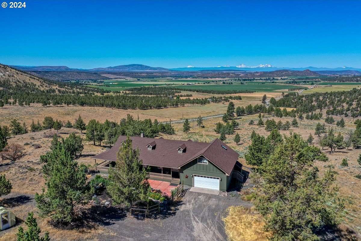 162.68 Acres of Land with Home for Sale in Prineville, Oregon