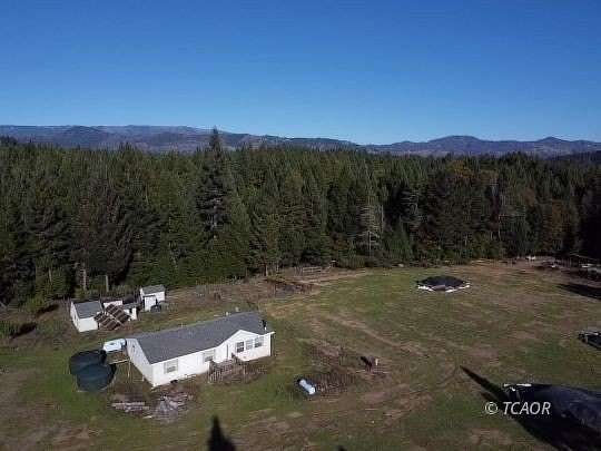 39.82 Acres of Land with Home for Sale in Kettenpom, California