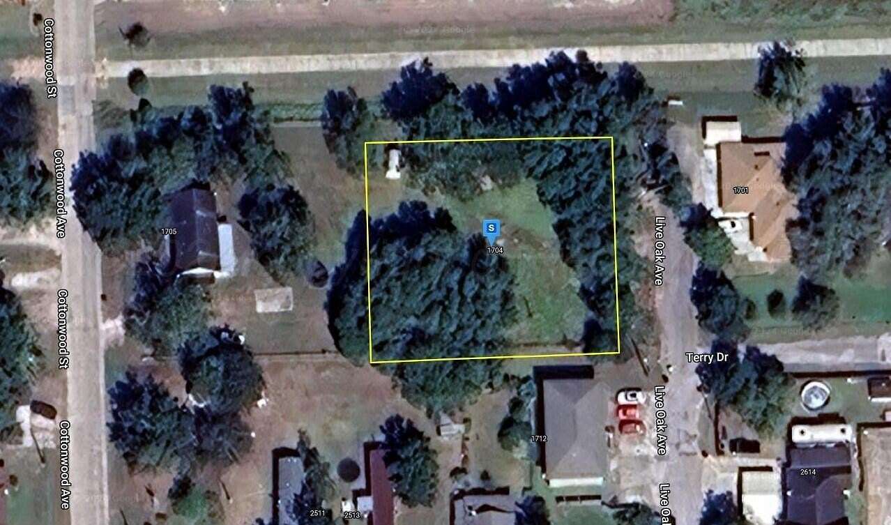 0.48 Acres of Residential Land for Sale in Bay City, Texas