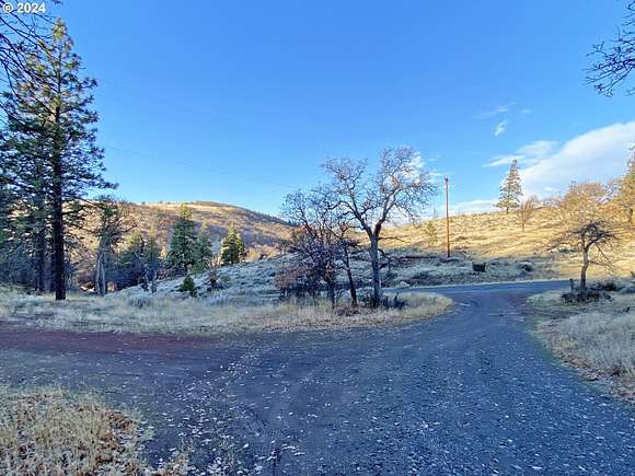 20 Acres of Land for Sale in Goldendale, Washington