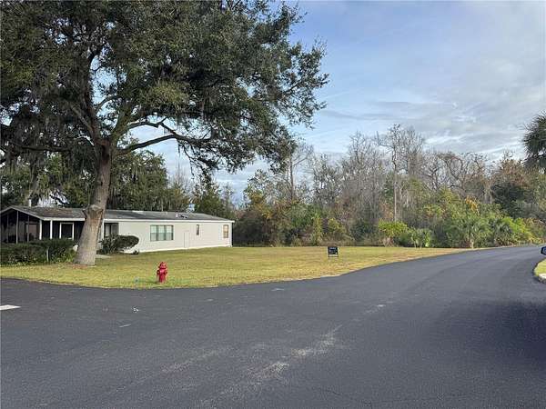 0.13 Acres of Land for Sale in Leesburg, Florida