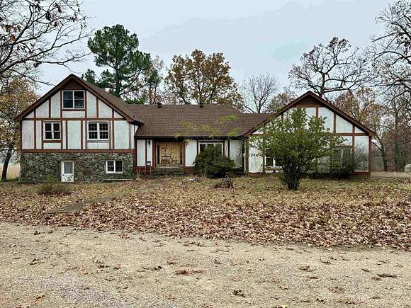 5.51 Acres of Residential Land with Home for Sale in Cherokee Village, Arkansas