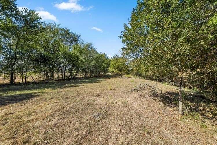 15 Acres of Agricultural Land for Sale in Granger, Texas