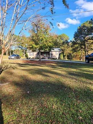 10 Acres of Residential Land with Home for Sale in Tuskegee, Alabama