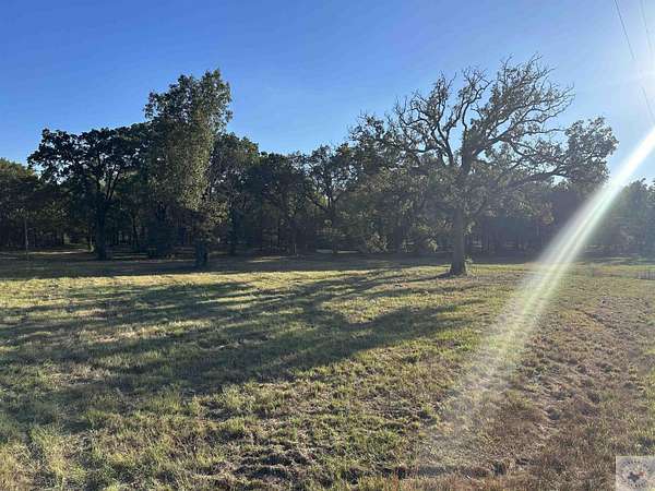 14 Acres of Land for Sale in New Boston, Texas