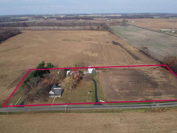 4.42 Acres of Residential Land with Home for Sale in North Manchester, Indiana