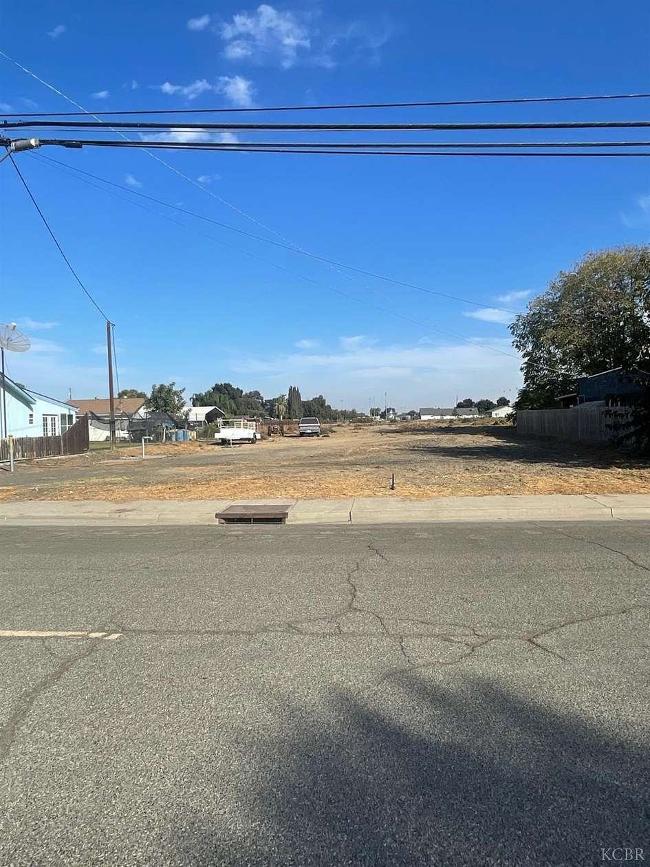 3.93 Acres of Residential Land for Sale in Lemoore, California