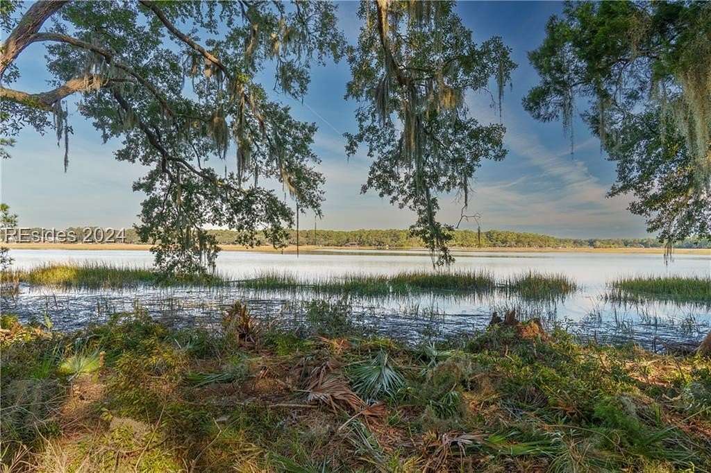 1.567 Acres of Land for Sale in Bluffton, South Carolina