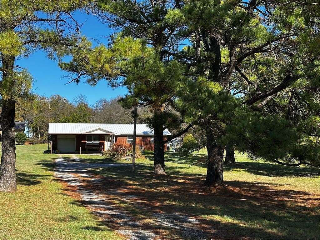 2 Acres of Residential Land with Home for Sale in Ninnekah, Oklahoma