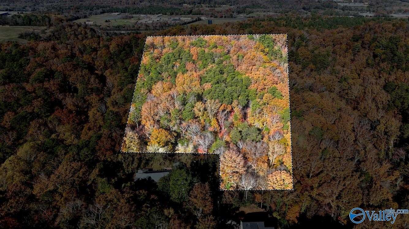 5.9 Acres of Land for Sale in Fort Payne, Alabama