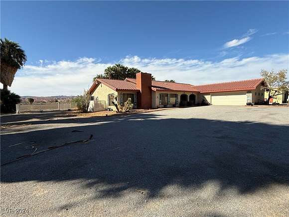 9.35 Acres of Residential Land with Home for Sale in Overton, Nevada