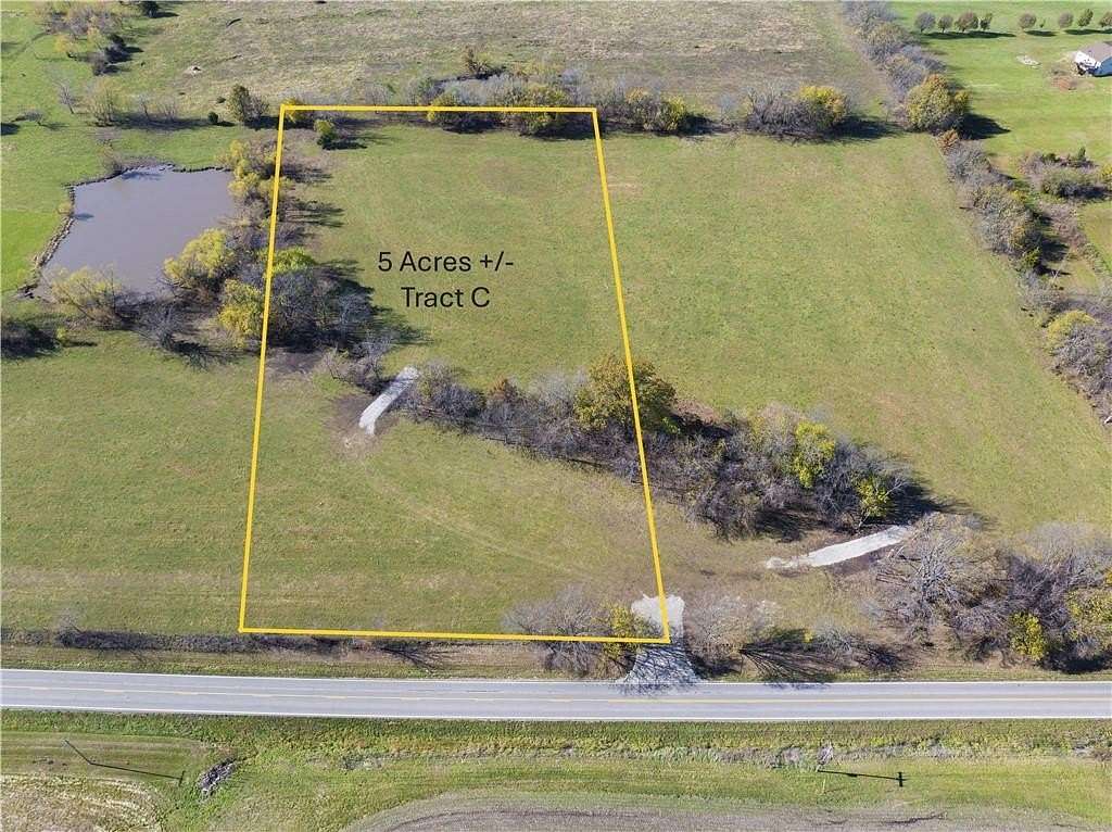 5 Acres of Residential Land for Sale in Garden City, Missouri