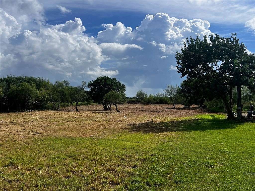 1 Acre of Residential Land for Sale in Rockport, Texas