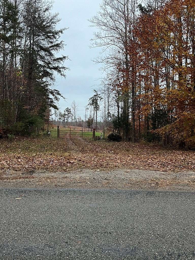 20.876 Acres of Land for Sale in Green Bay, Virginia