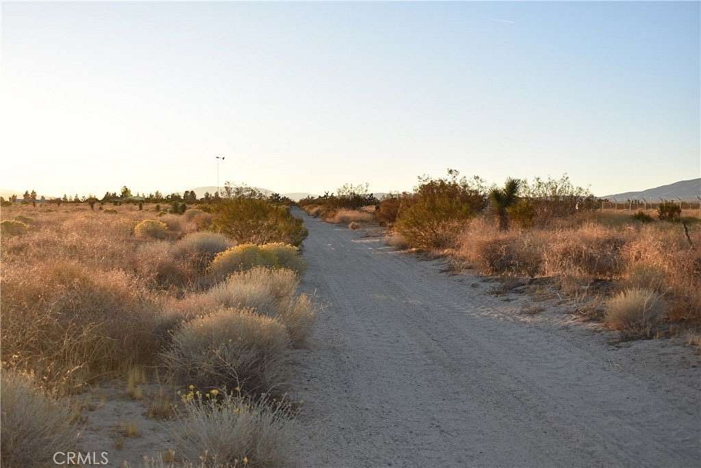 2.196 Acres of Residential Land for Sale in Lancaster, California