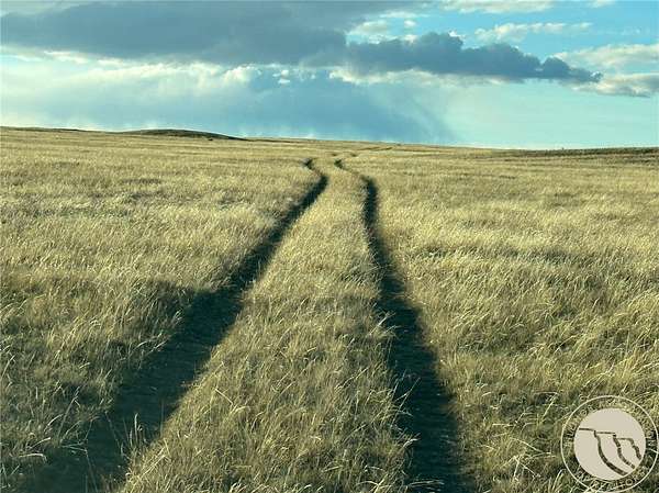 4,402 Acres of Land for Sale in Roundup, Montana