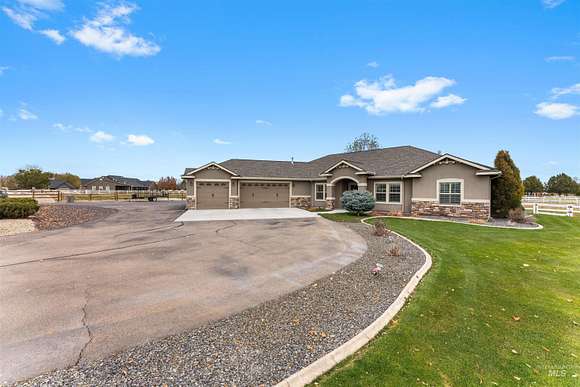 2.33 Acres of Residential Land with Home for Sale in Nampa, Idaho