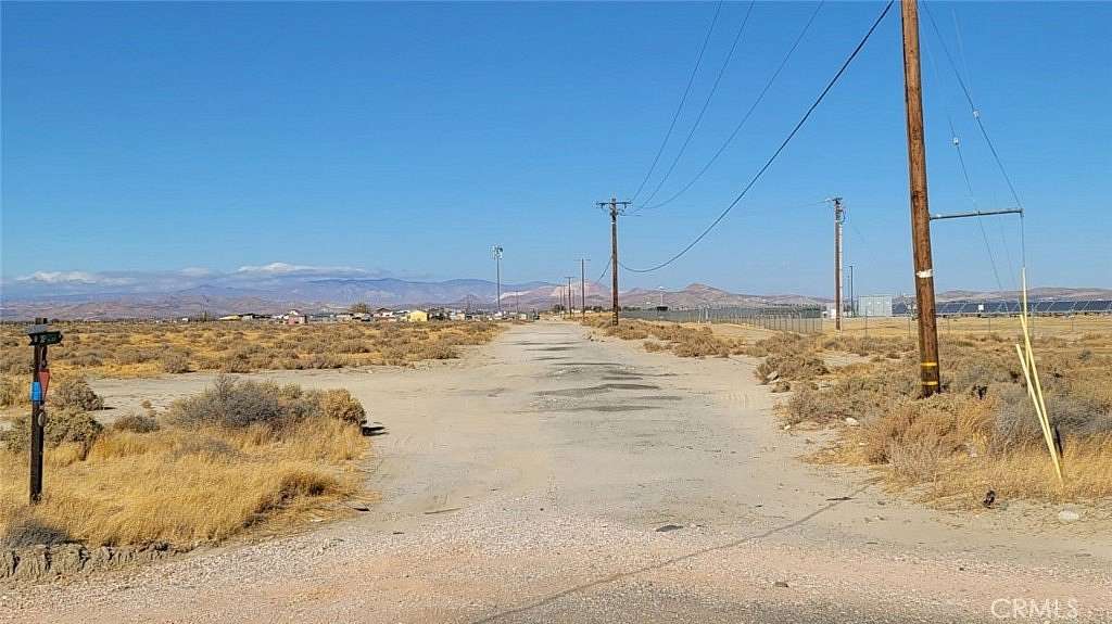 5 Acres of Residential Land for Sale in Lancaster, California