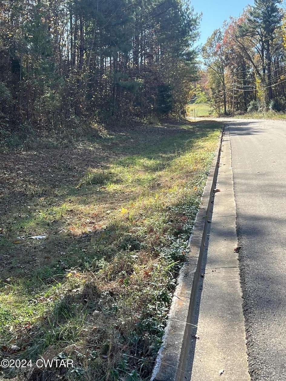 1 Acre of Residential Land for Sale in Lexington, Tennessee