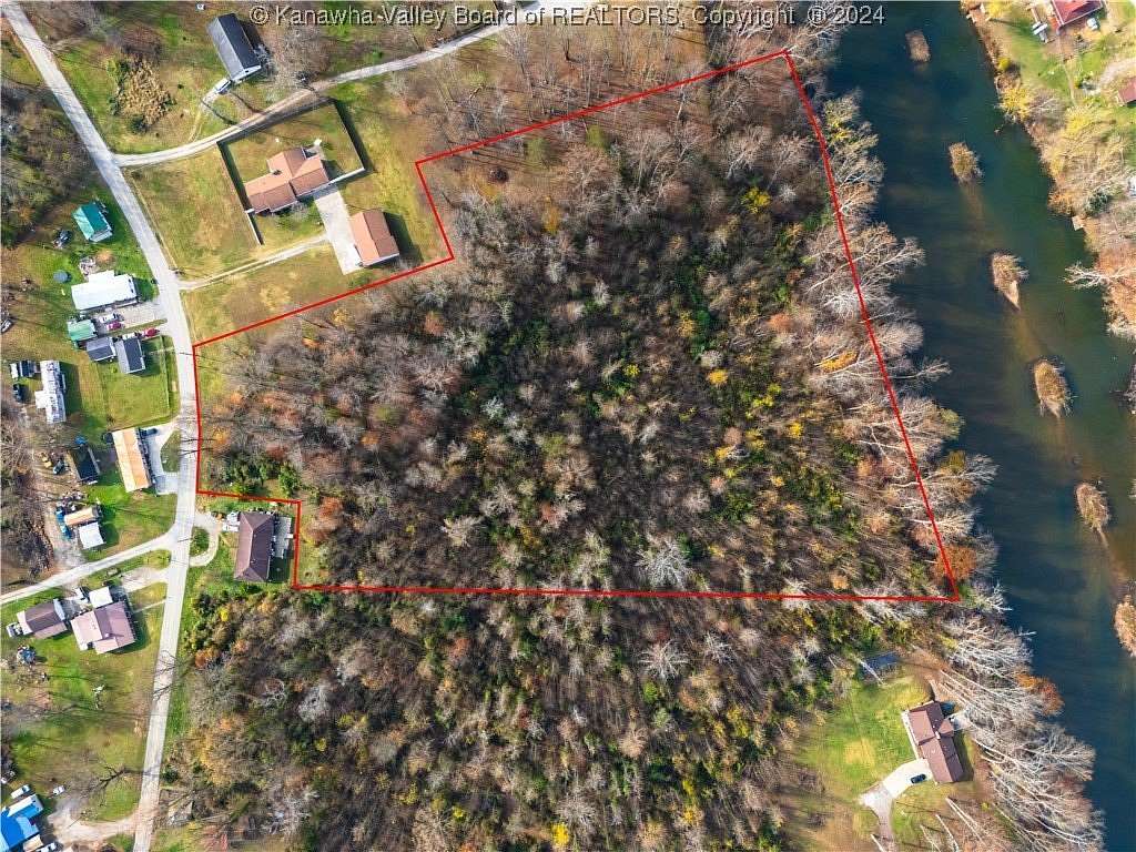 7.4 Acres of Residential Land for Sale in St. Albans, West Virginia